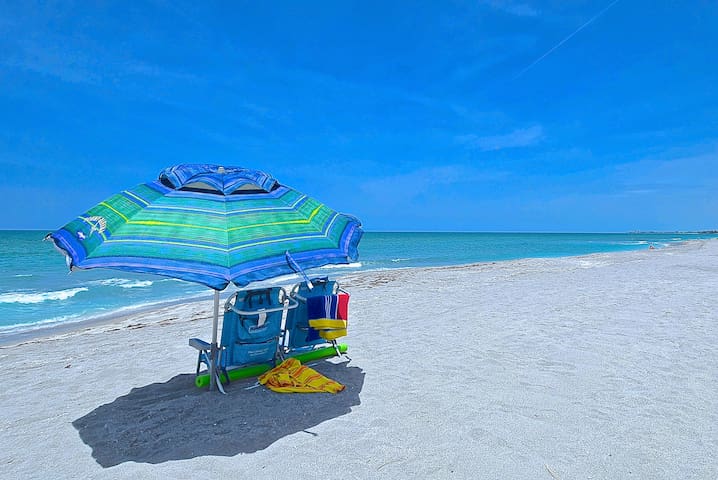 Siesta Key Beach House with Private Beach Access