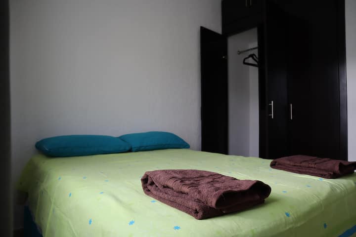 Recamara 3 con cama matrimonial y closet 