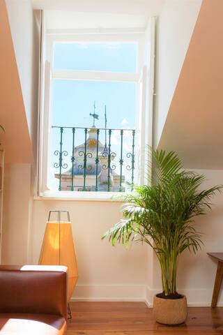 Cosy Apartment with Stunning River view in Alfama gallery image 4