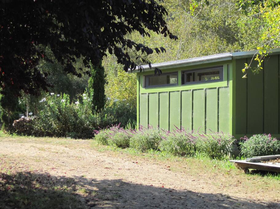 The Green Guest Cabin at Hidden Creek