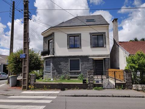 Large family home 8p, 14 max, no partying:)