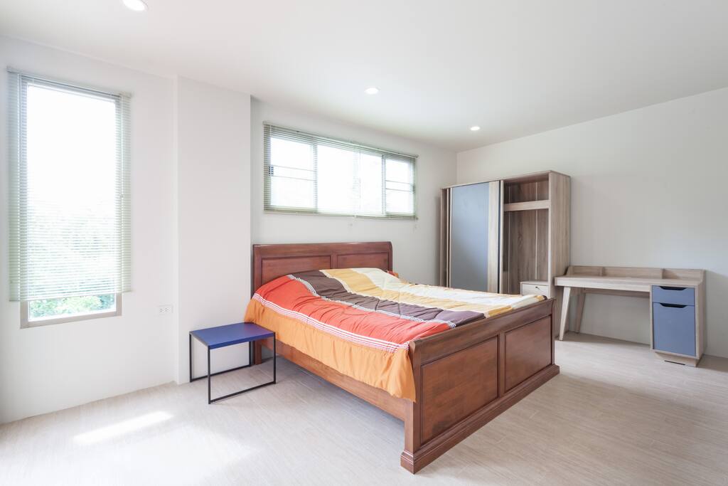 2nd floor
Bedroom no. 1