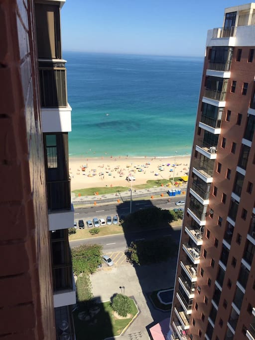 Visao da sala frente ao mar