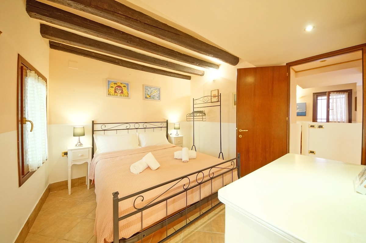 ห้องนอนใหญ่