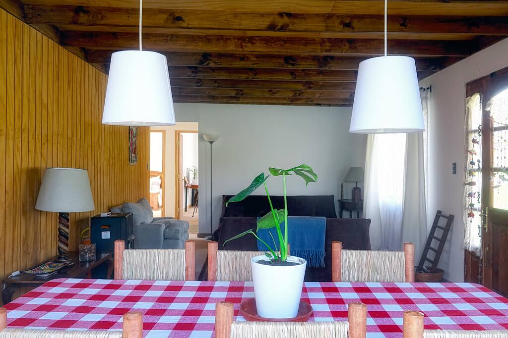 Living (estar) y comedor.