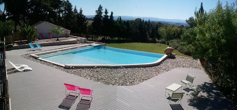 Lodge for 10 people at the foot of Montagne Noire