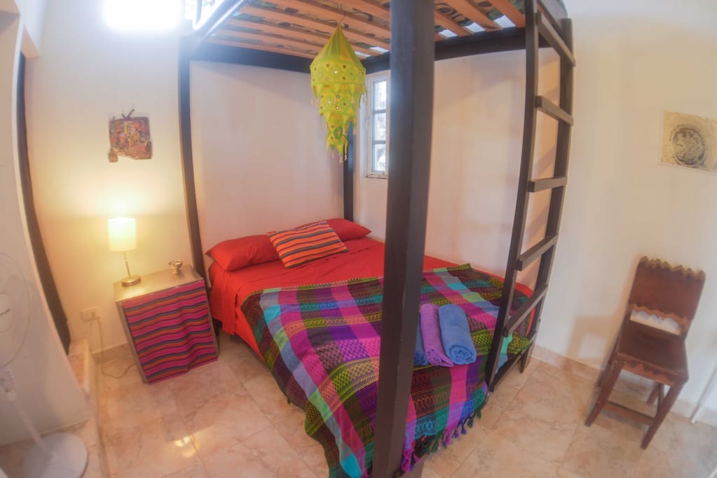 Su cuarto / Your room