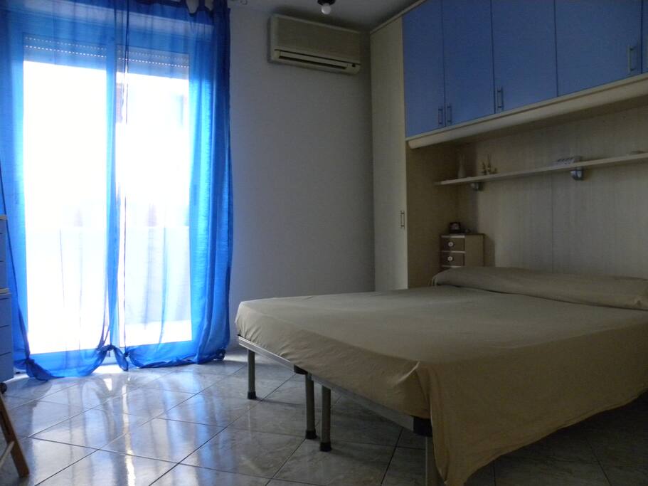 La tua stanza / Your room