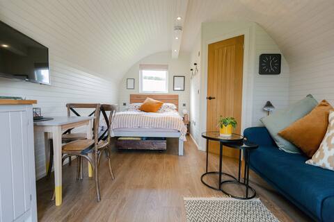 The Paddocks Pod - 'Twig' Pet Friendly