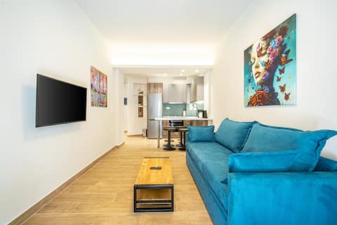 Top Airbnb: Athens City Centre Jewel - 2R Comfy Living in ΒΑΡΝΑΒΑ