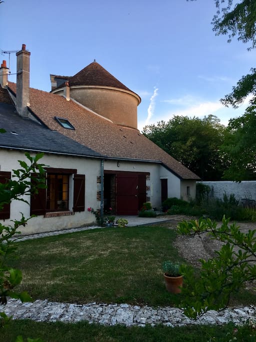 The house with its 500 year old pigeonnier
