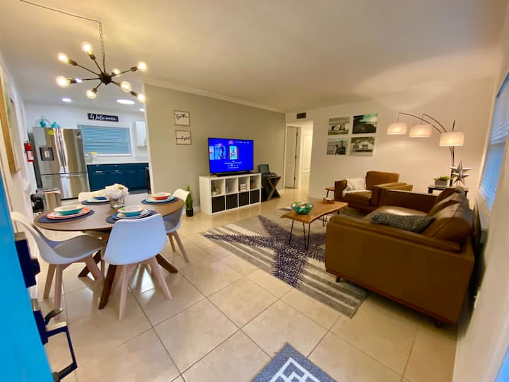 🌴 Mid-century Modern 🦋 Butterfly 🦋 Beach House 🏖 - Melbourne, FL