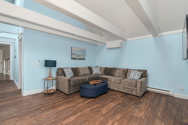 Second Floor Living Room