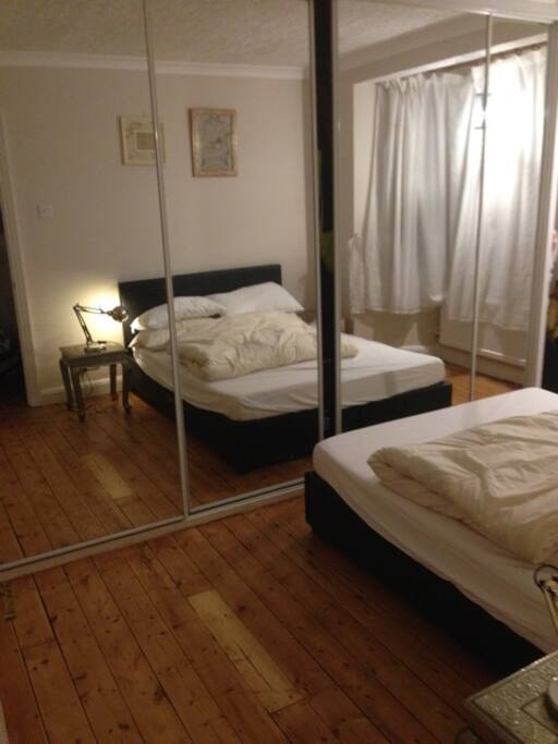 Bed room..