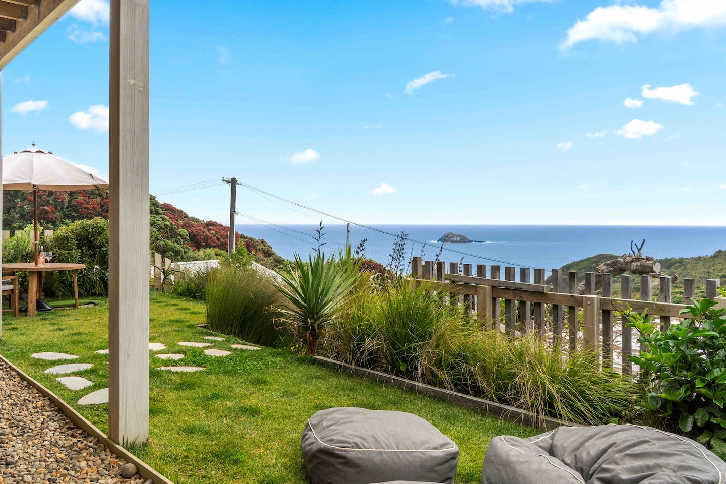 Architecturally Designed Studio, Sea Views 5
