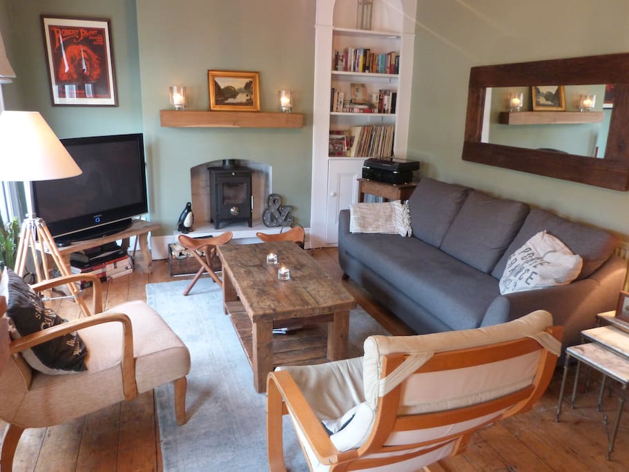 Living room - comfortable and spacious