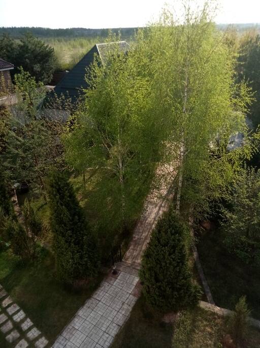 Вид с 3 этажа во двор