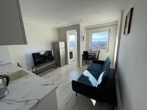 Amazing view central 1 bedroom apartment