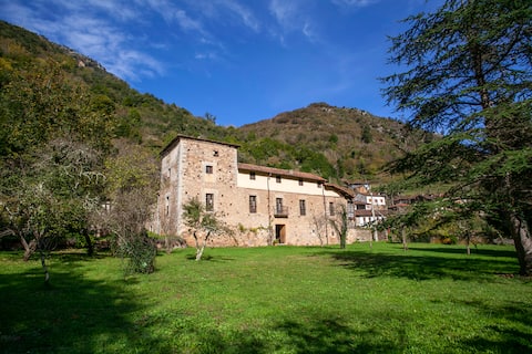 Next to the river, 5 minutes from Somiedo Natural Park