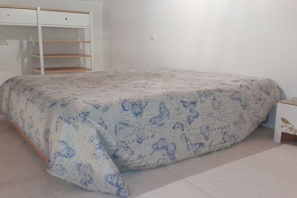 upper bedroom