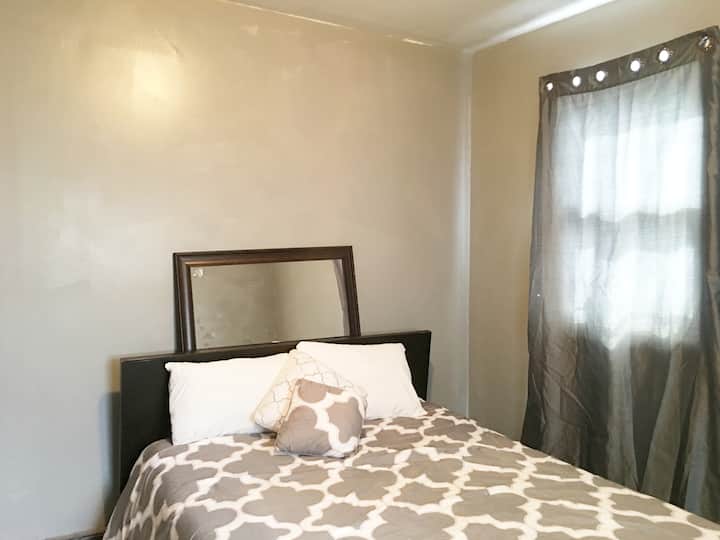 Rockaway Beach, Queens Holiday Rentals & Homes Queens, Queens, NY