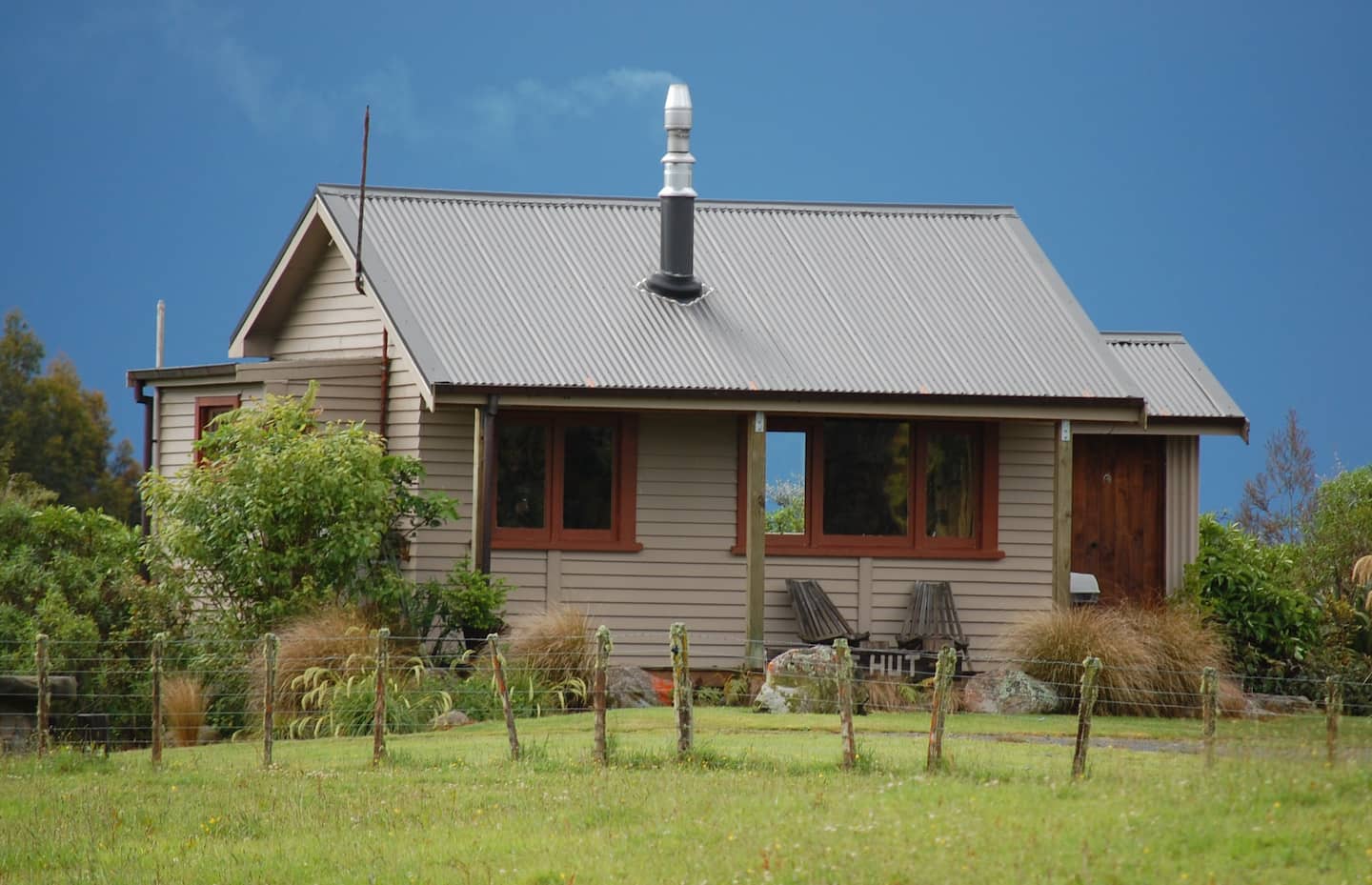 The Hut @ Wood Pigeon Lodge With Stunning Views 1