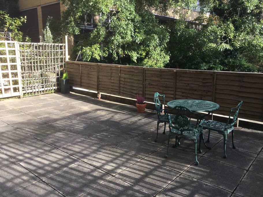 Huge Private patio ( Table with 3 chairs )