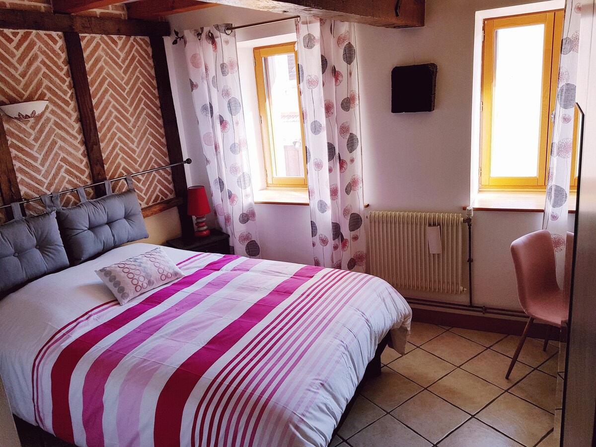 Dormitorio cama 140/190 con sdb,inodoro privado 