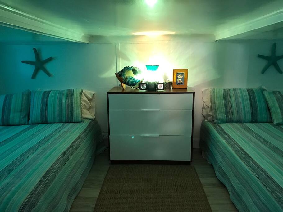 State room with two double full beds