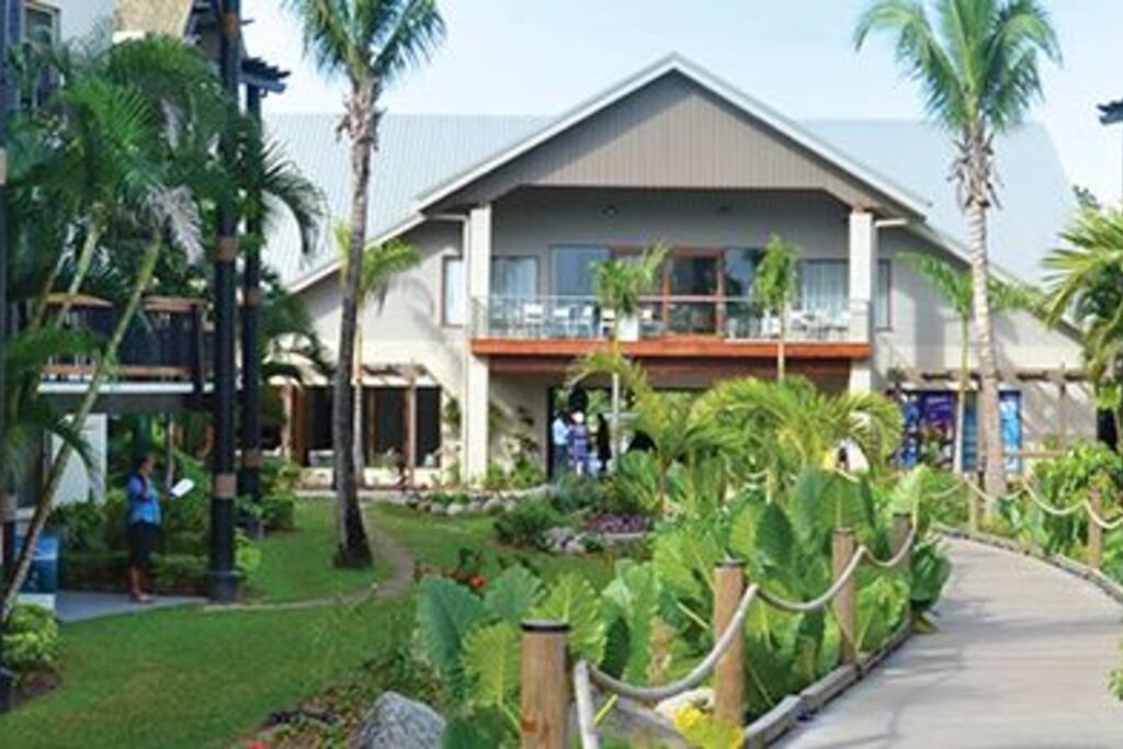 A walk through the resort gardens