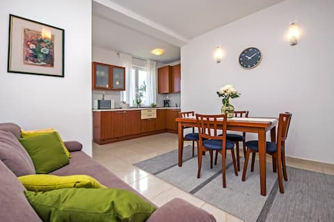 Villa Aura - Modern apartment two bedrooms (Green)