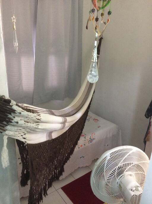 Tem rede e ventilador