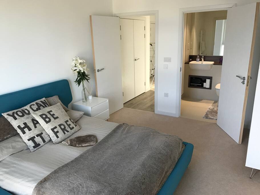 King size bedroom with private en suite.