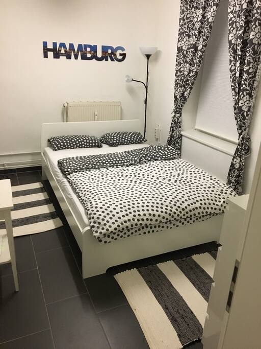 Doppelbett 1 inkl frischer Bettwäsche