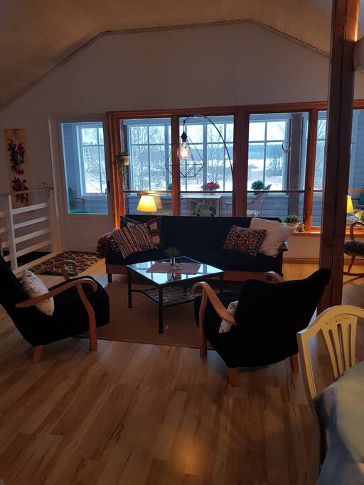 Soffgrupp med bäddsoffa