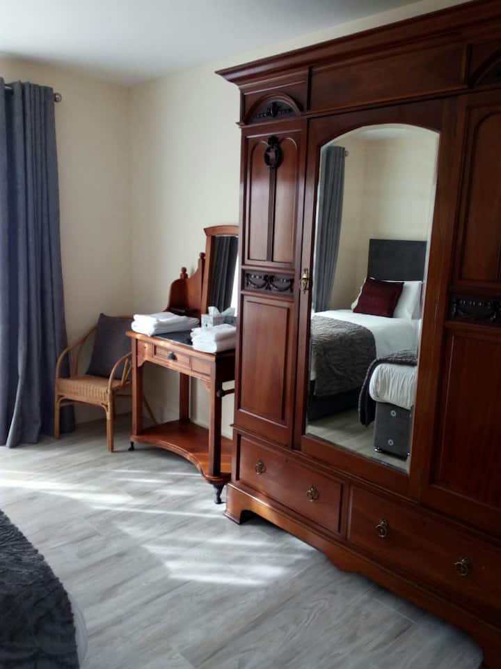 غرفة النوم 2