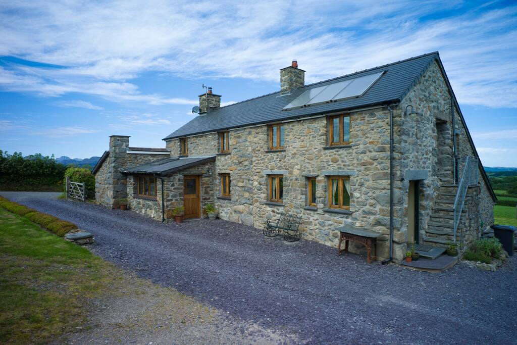 Tyddyn Uchaf Front
