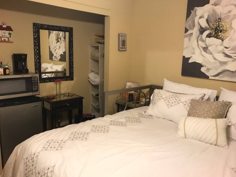 Your room with private Micro, Frig, Fresh Towels, Blow Dryer & Extra Blankets.