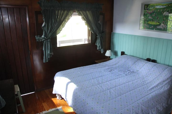 Quarto 3 מהבית