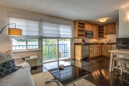 Beautiful Condo with Parking in Heart of Rehoboth!