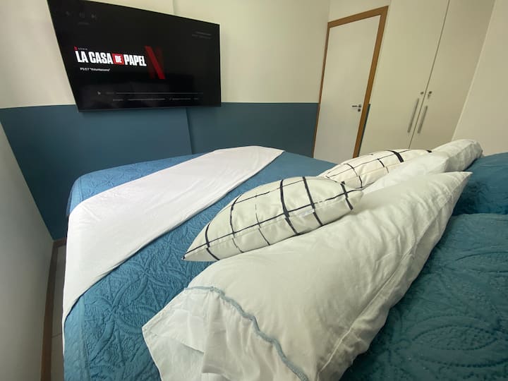 ทีวี 55 นิ้วพร้อมเน็ตฟลิกซ์และอีกมากมาย 