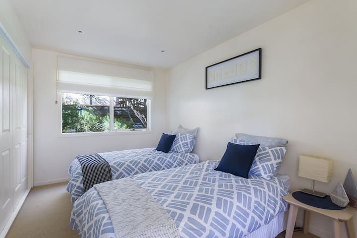 Krevati i dytë si 2 teke