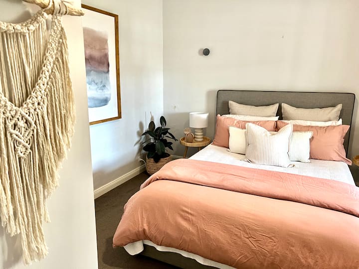 Krevat dopio "Queen" (Dhoma e gjumit 1)