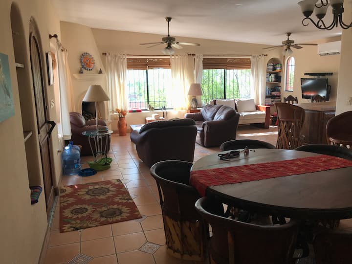 Charming 2b Home Overlooking Sea - San Carlos