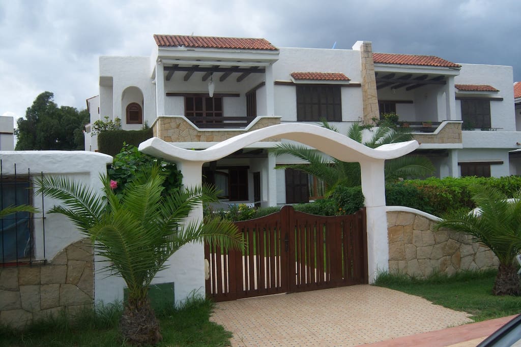 head entrance residence