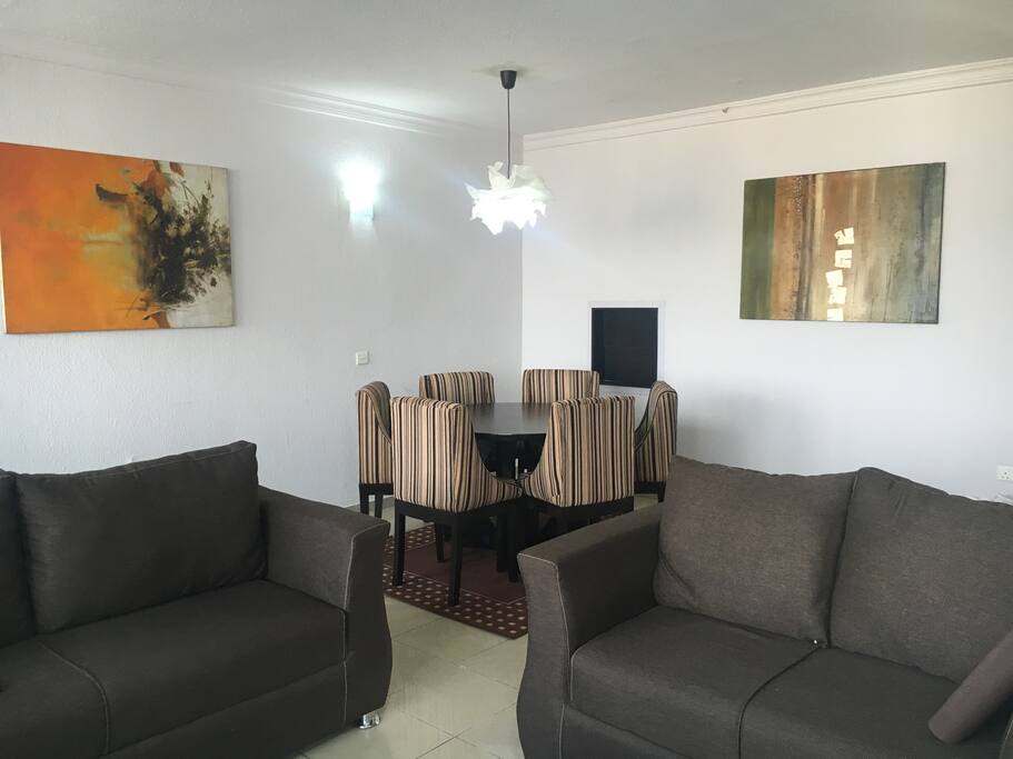 Stylish dining table sitting 6 guests.