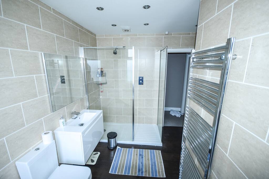 Private Luxurious Bathroom with powerful shower and Bath.