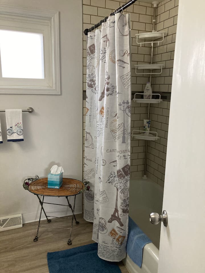 Tonawanda Vacation Rentals & Homes New York, United States Airbnb