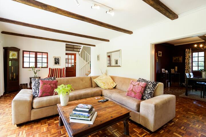 Spacious house in Hout Bay gallery image 5