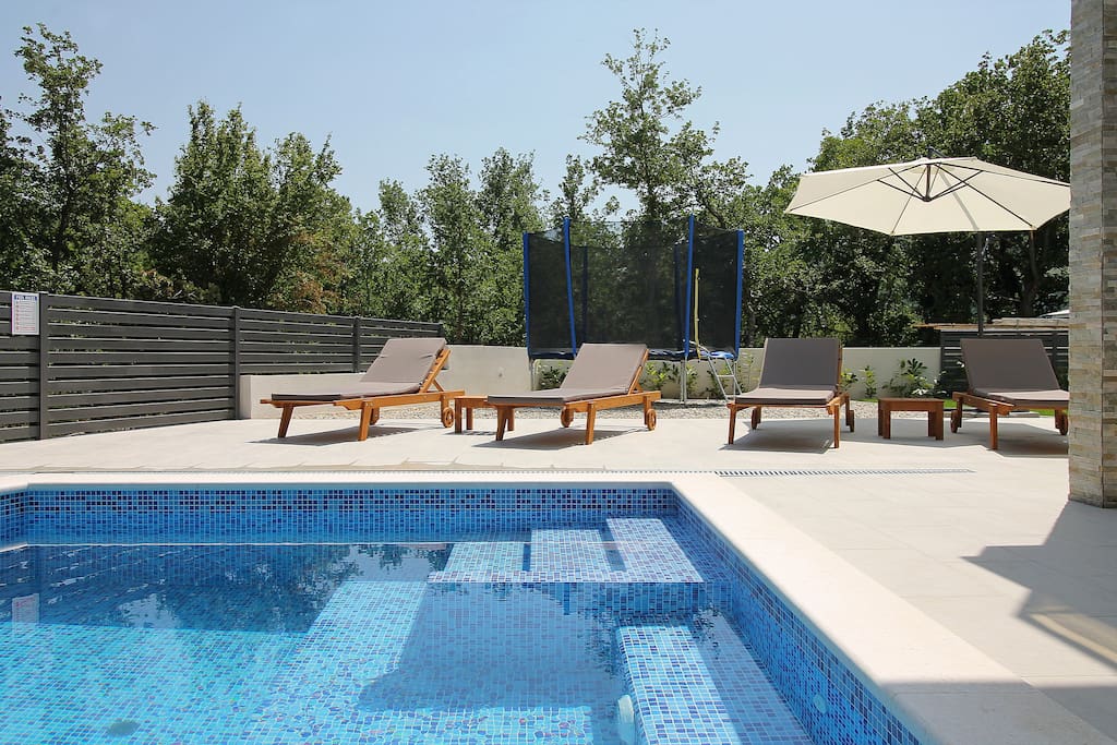Villa Zora - comfortable Pool area with 30m2 Pool